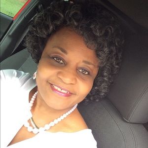 Meet your Posher, Fae